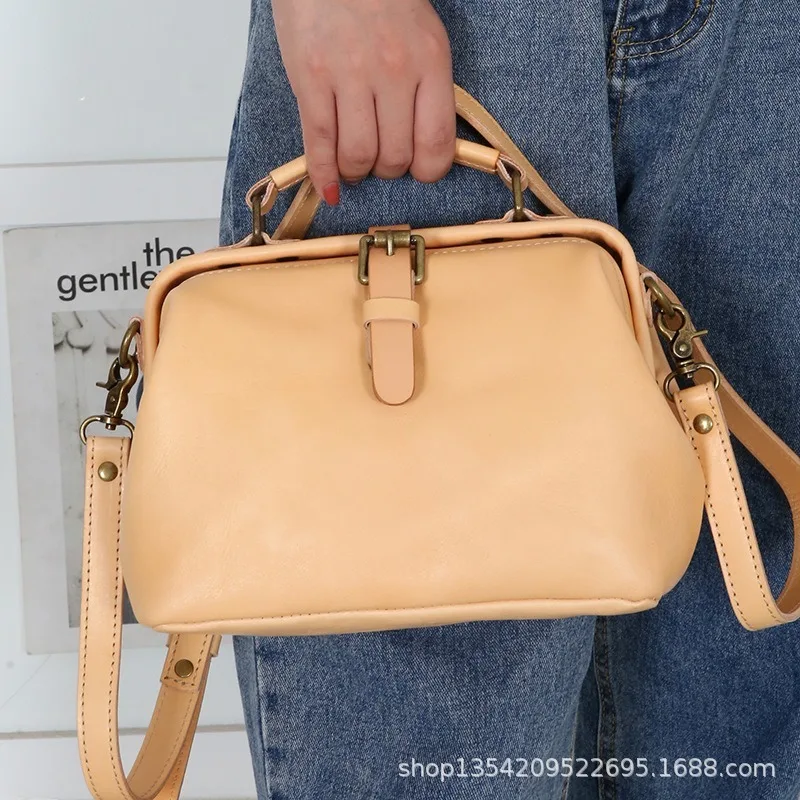 

Handmade retro leather head layer plant leather shoulder large capacity handbag new ladies bag fashion bag