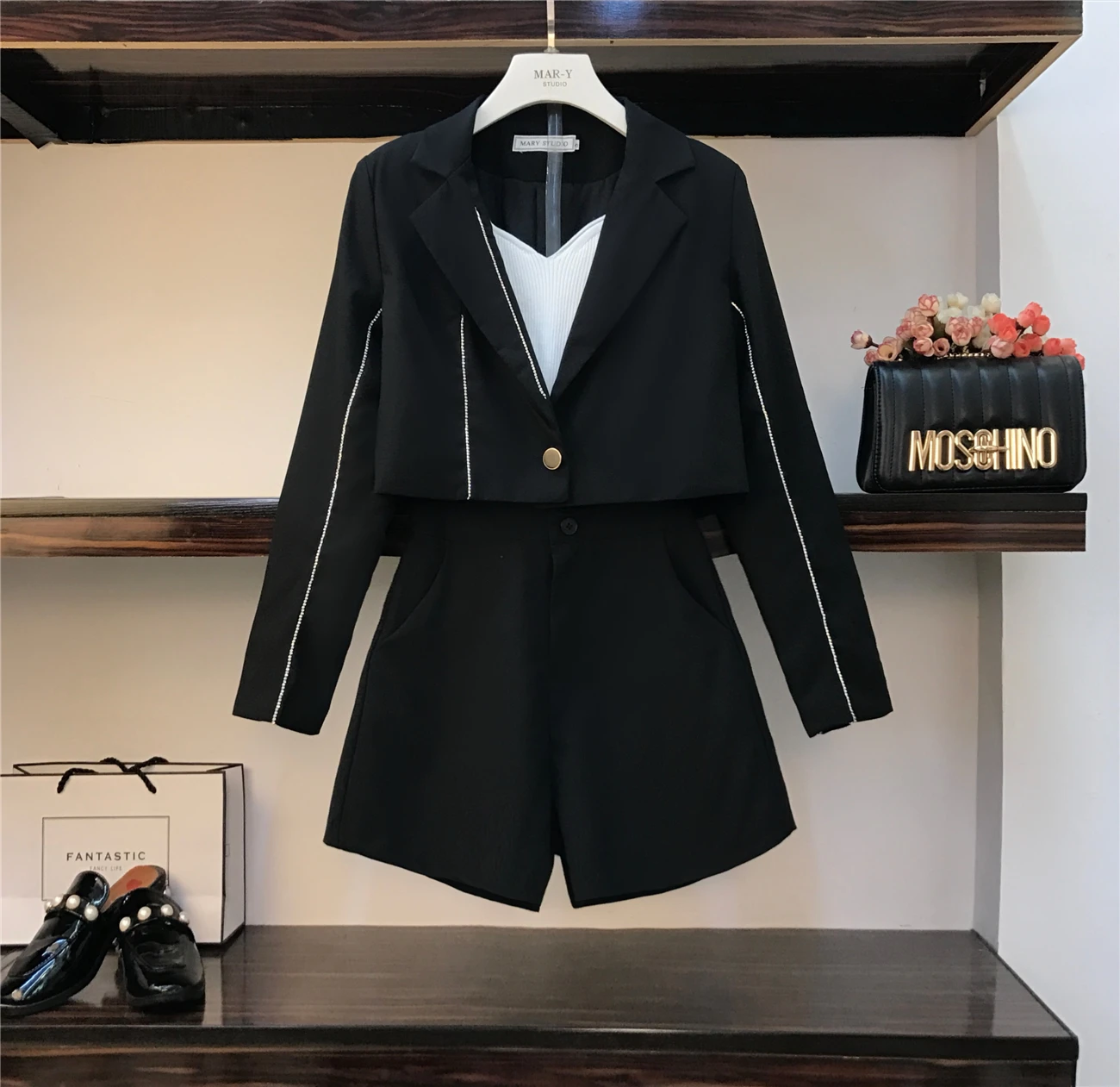 

Autumn Outfit Blazer Sets Women New Drill Diamond Short Jacket Coat + Casual Black Shorts Two-piece Suit Female Shorts Sets
