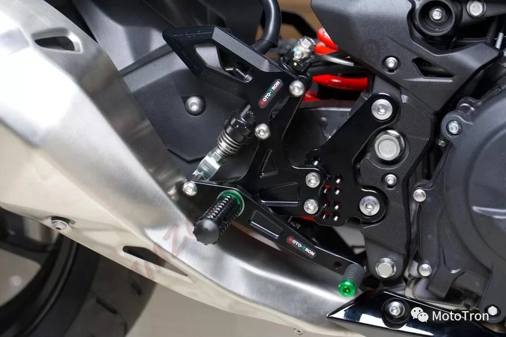 Мотоцикл с ЧПУ Регулируемая ножная Rset для KAWASAKI Ninja400-& Z400- гоночная Передняя педаль - Цвет: Black-Green