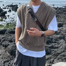 Autumn Winter Sweater Vest Men Warm Fashion Retro Knitted Pullover Men Korean Loose Sleeveless Sweater Mens Jumper Clothes M-XL