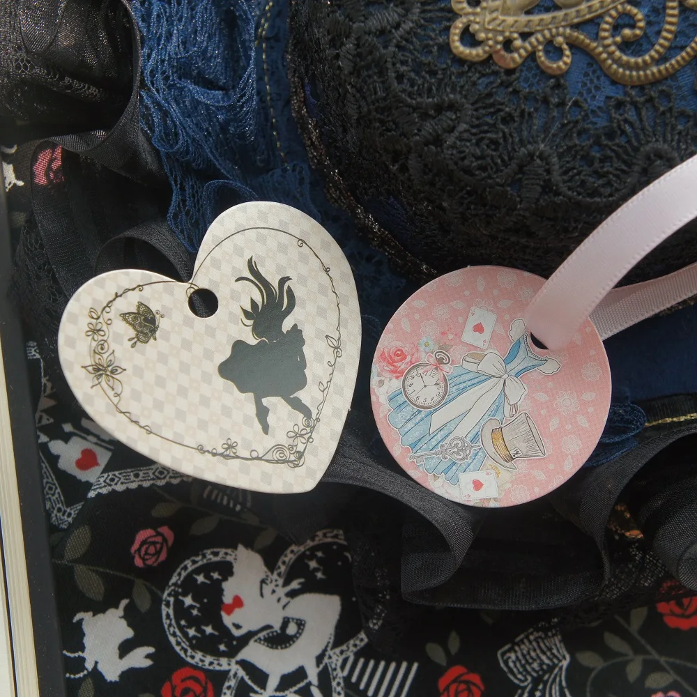 

fairy tale Alice story Two Style Choose 50 Pcs Round Paper Tag Labels Packaging Decoration Wedding Birthday DIY Gifts Use