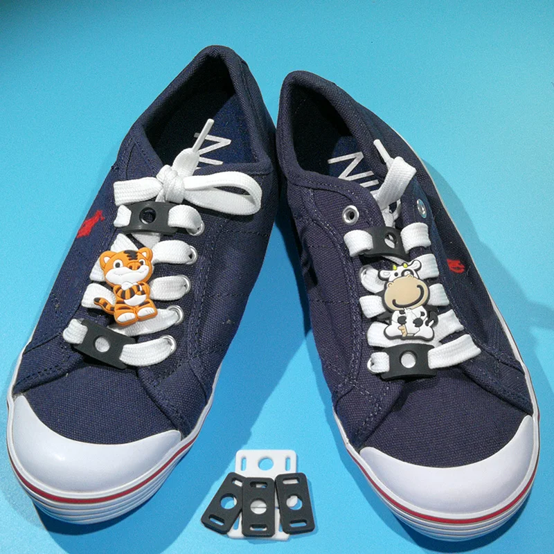 100pcsLotPVCWhiteAndBlackShoelaceBuckleCharmsShoeLaceAdapter