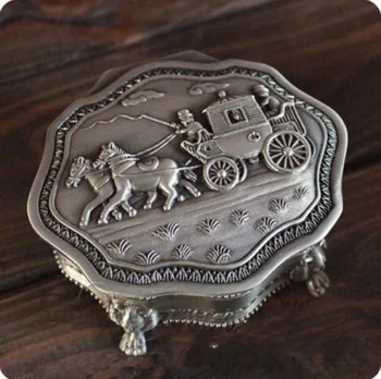 

Collectable Chinese Tibet Silver Carved Horse-Drawn Carriages Jewelry Box Exquis
