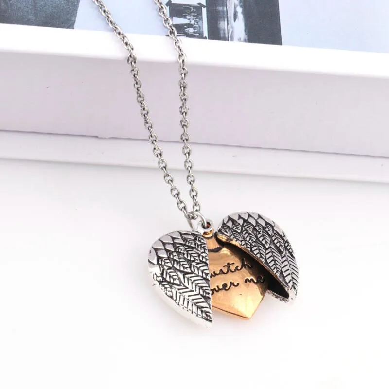 2019 золотое ожерелье s для женщин с гравировкой букв открытый медальон Любовник