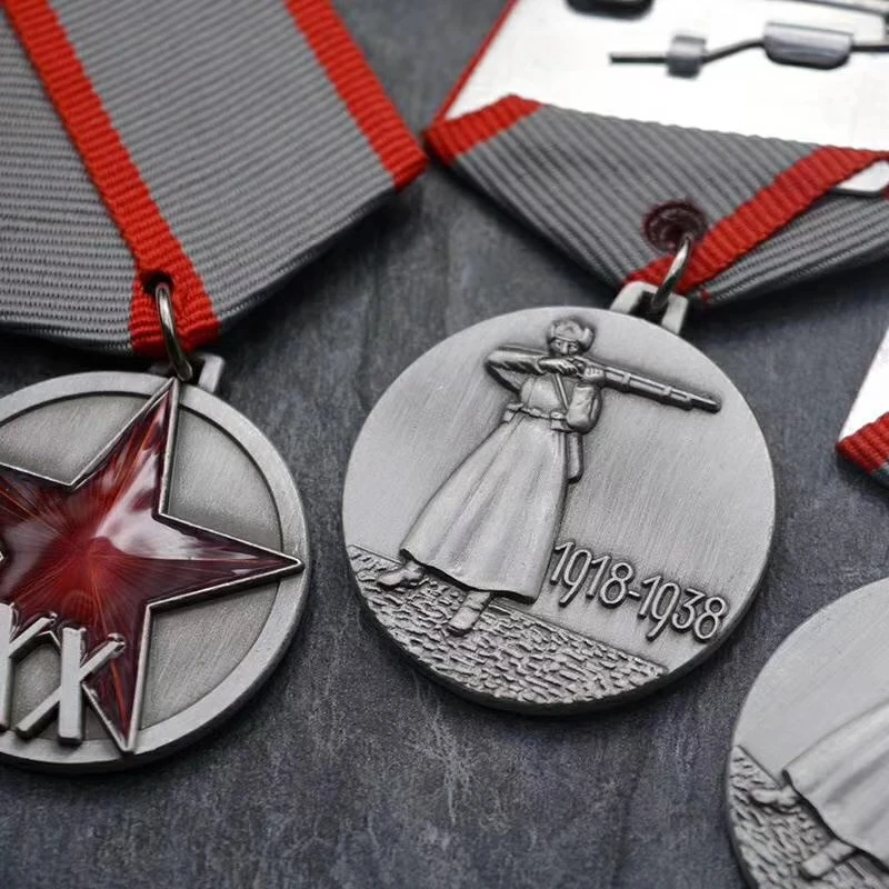 

Soviet CCCP Workers Peasants Red Army 20 Year Medal Red Five Stars USSR Venus Hero Honor Red Flag Lenin Collection Wear Badge