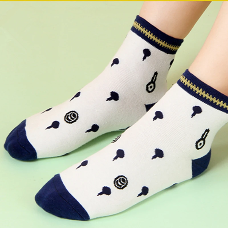 Anime JoJo's Bizarre Adventure Bruno Bucciarati Kira Yoshikage Socks Embroider Cartoon Ankle Socks Creative Sock