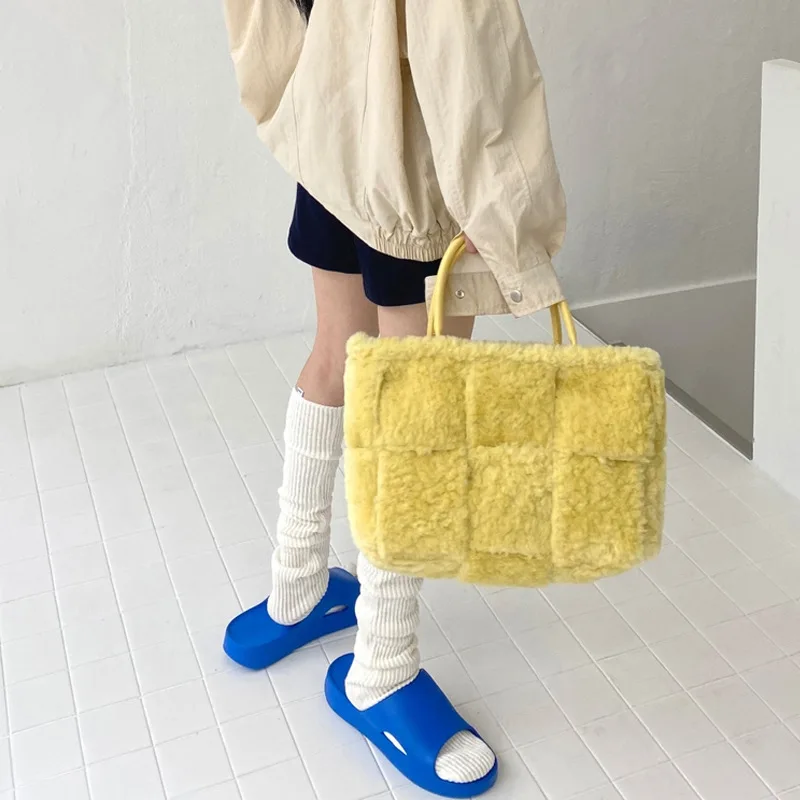 luxury faux fur woven large tote designer women handbags lambswool lady hand bags warm plush big female purses 2021