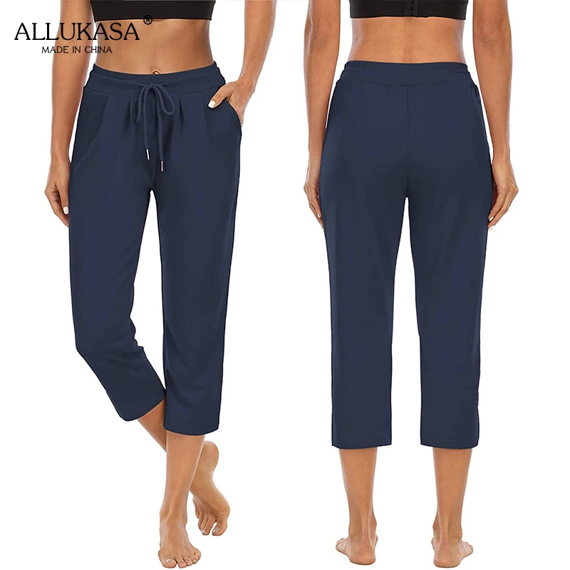 

Women Close-fitting Capri Pants, Solid Color Elastic Waist Cropped Trousers, Black/ Light Grey/ Navy
