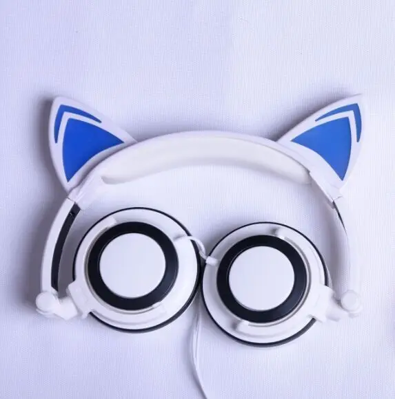 Childrens Headphones New Cartoon Cat Ears Headset for Glowing Folding Cell Phones Music Headphones Special for Kids Headset