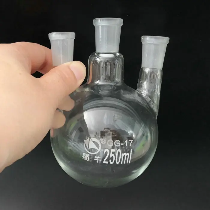 Лабораторная колба из прозрачного стекла с 3 горлышками и круглым дном 250 мл| |