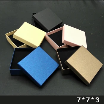 

24Pcs 7x7x3cm Kraft Box Paper Present Packaging Box Ring Earring Pendant Protection Christmas Gift Box Display Can Custom Logo