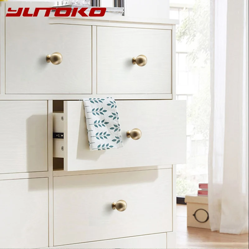 YUTOKO Cabinet handle Pearl Gray Brass Gold Cabinet Door Handles Zinc Alloy Drawer Knobs Pulls Kitchen Furniture Handle Hardware