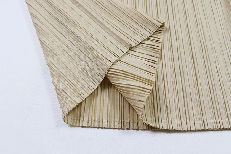 Новинка Miyake, новое женское платье, Европейский код,, тайская футболка, чистый цвет, для русского досуга, футболка с высоким воротником, TP5040
