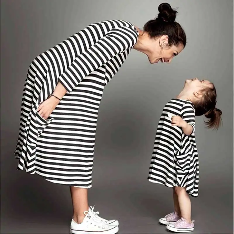 

Mommy and me clothes family matching outfits mother daughter dress o-neck white black striped dress mom sister matching clothes
