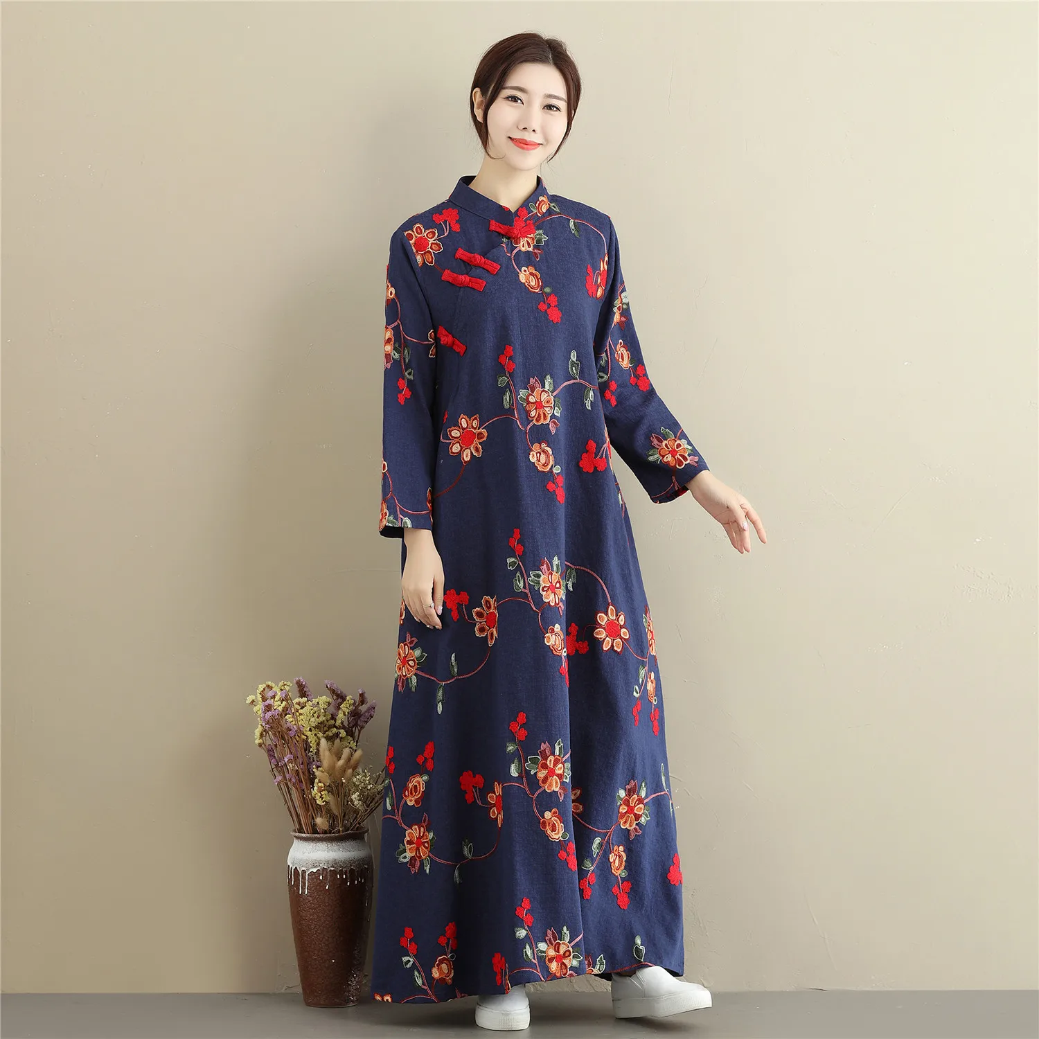 

Ma fan bu yi 19 New Products Autumn And Winter Cotton Linen WOMEN'S Dress Embroidery Stand Collar Frog Dress Embroidered Robes F