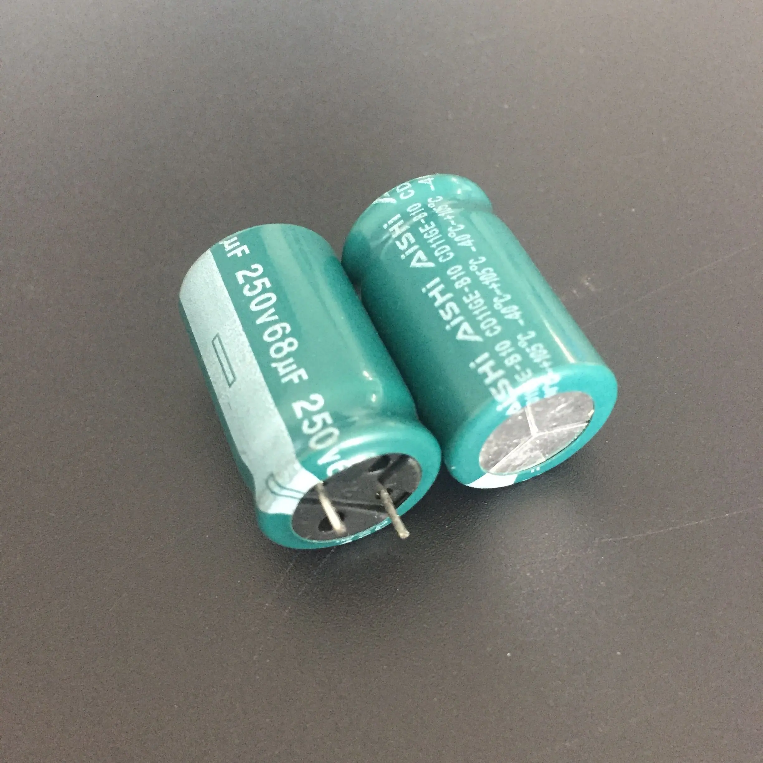 5 предметов в партии 20 штук 68 мкФ 250V Aishi CD11GE серии 16x25mm долгий срок службы 250V68uF