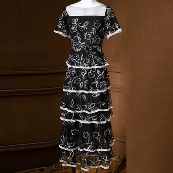 

2020 Summer New Designer Runway Dress High Quality Women Elegant Short Sleeve Ruffle Layered Embroidery Long Mesh Dress Party