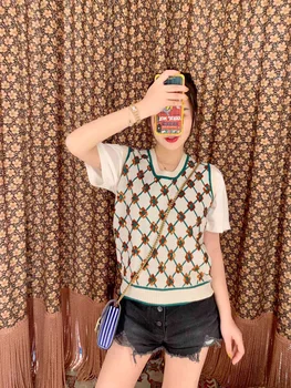 

2019 Autumn and Winter New College Style Orchid Beads Embroidered Vest Sweater two colors