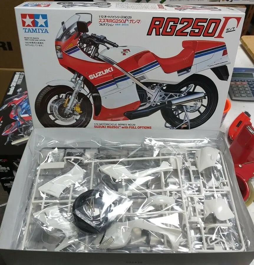 Tamiya 14029 1/12 Scale Motorcycle Model Kit Suzuki RG250 Gamma Γ w/Full Options 