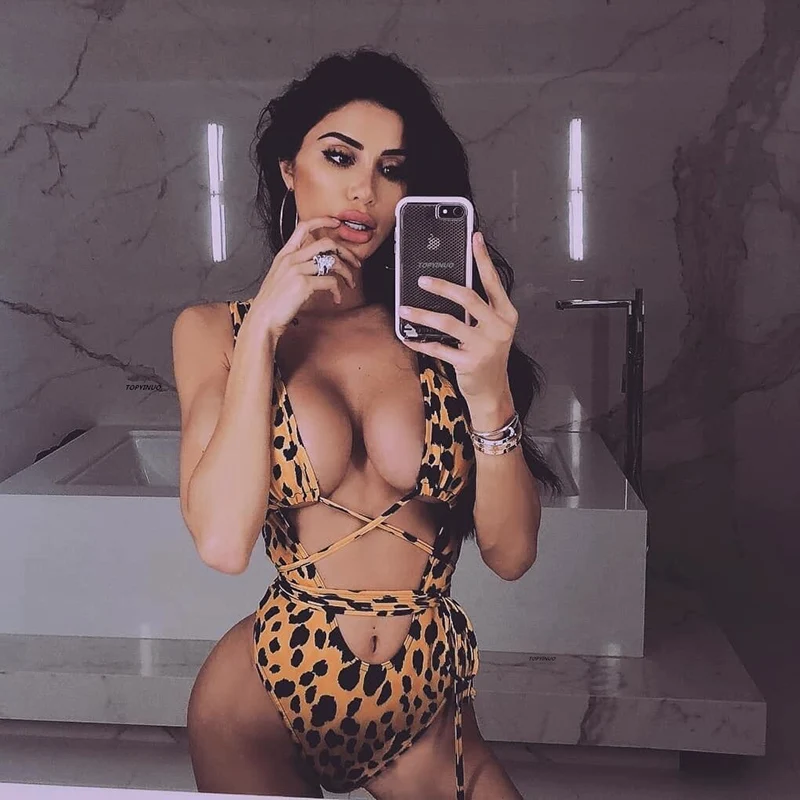 

2019 Sexy Bikini Swimsuit Ladies Fashion Leopard Hollow Tie Straps Beach Swimsuit Summer Fashion Bikini