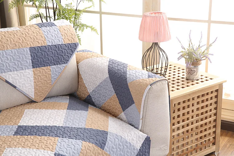 10713856222_1804745545