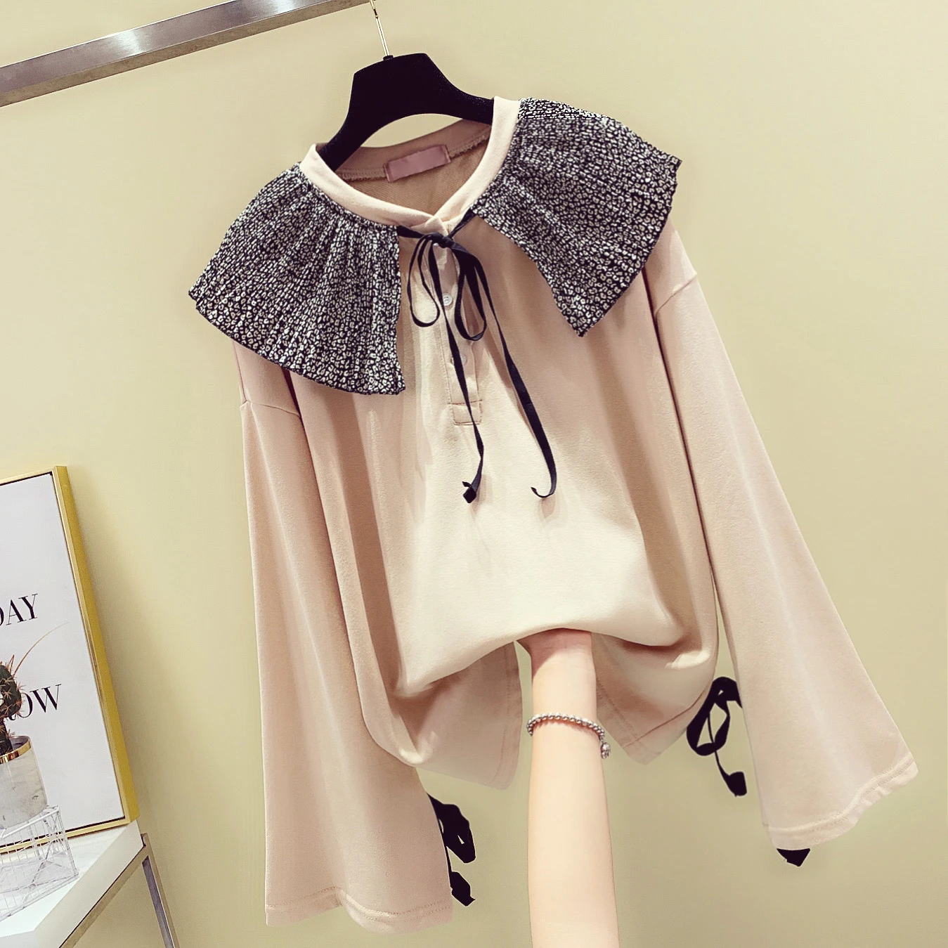 

New Korean Hoodies Woman Autumn Clothes Sweet Temperament Leopard Print Long-sleeved Horn Sleeves Jacket Ladies Sweatshirt Coat