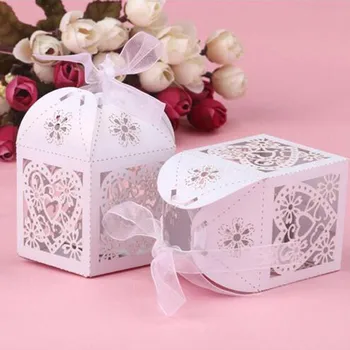 

New 50pcs Novelty Hollow Love Heart Romantic Wedding Favors Decor Butterfly Candy Gift Boxes Wedding Party Candy Box With Ribbon