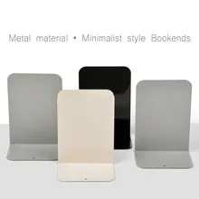 8 книжных полок с книжными полками и железными полками. Простые настольные книжные полки. Студенты используют настольные столы для сбора