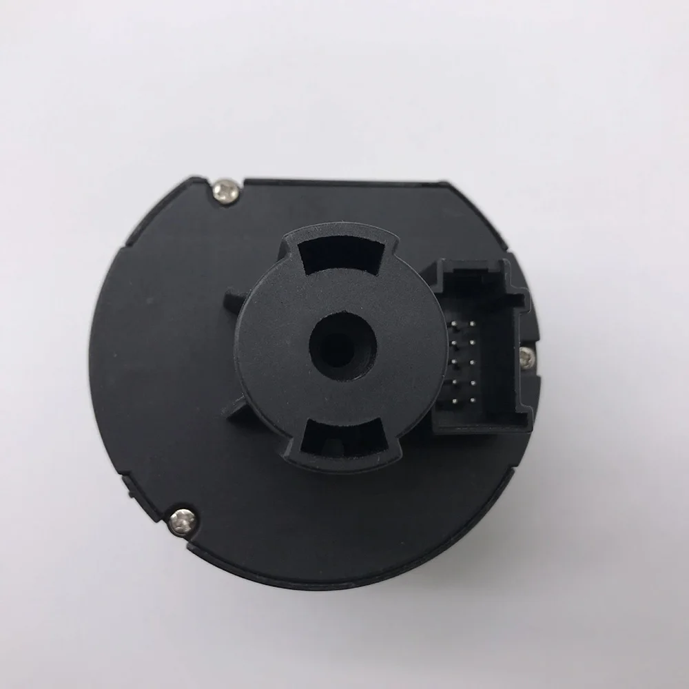 9518076170_1589936364