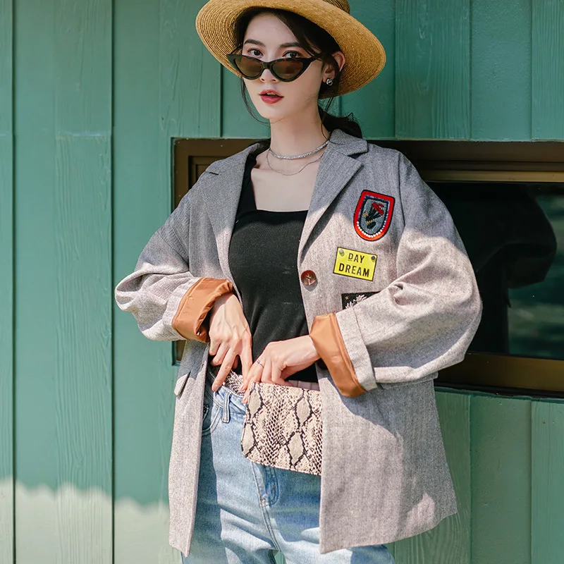 

2019 Autumn Sense of Design Non-mainstream WOMEN'S Dress Applique Badge Sequin Small Suit Women's Loose And Plus-sized Suit Coat