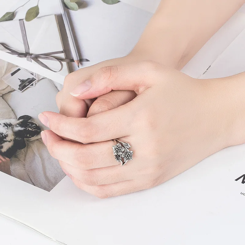 Silvology 925 Sterling Silver Flower Rings Vintage Do Old Creative Wide Rings for Women Silver 925 Festival Jewelry Girls