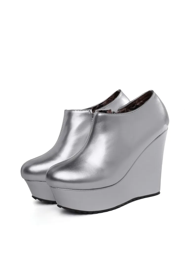 Простые ботинки в готическом стиле панк Плюшевые с круглым носком на танкетке 12