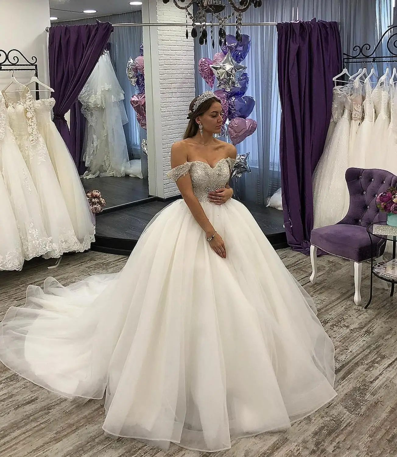 

Wedding Dresses Ball Gown Plus Size Tulle White Color Off The Shoulder Bridal Gowns 2019 vestido de noiva