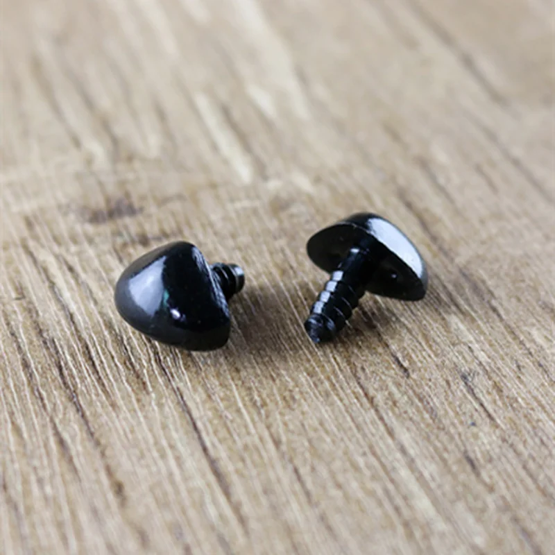 10Pcs/Lot 8/9/11/15mm Plastic Mini Black Safety Triangle Nose for Doll for Teddy Dog Stuffed Animals Plush Toy Dolls Noses Eyes 3 10Pcs/Lot 8/9/11/15mm Plastic Mini Black Safety Triangle Nose for Doll for Teddy Dog Stuffed Animals Plush Toy Dolls Noses Eyes 3