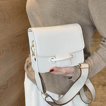 

French Designer Fashion Diagonal Shoulder Bag & Square Shoulder Bag Width 19.5cm High 15.5cm Thick 6.5cm