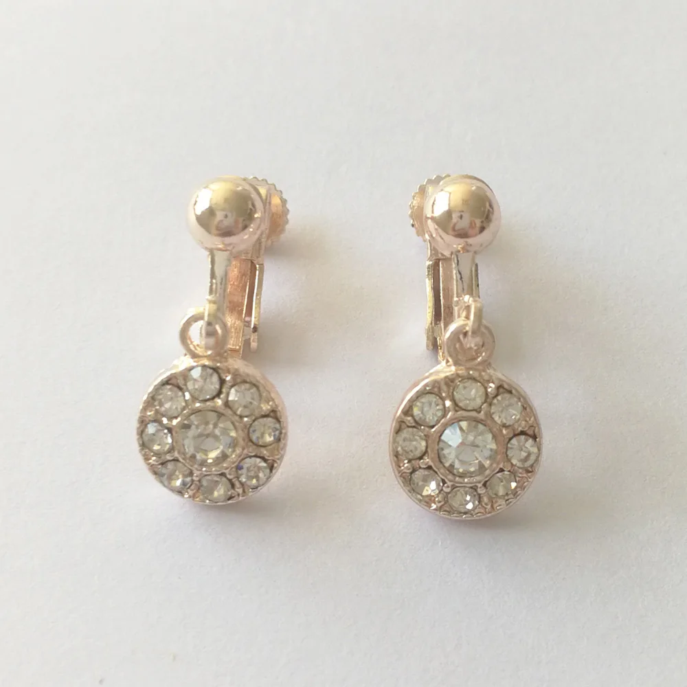 

Stylish Adjustable Rhinestone Alloy Disc Clip Earring for Wedding Party