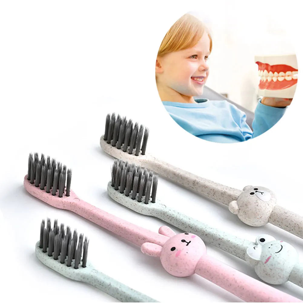 Уход за полостью рта, с рисунком из мультфильма, практичная детская зубная щетка с бамбуковым углем, разлагаемая противоскользящая ручка для путешествий, случайный цвет