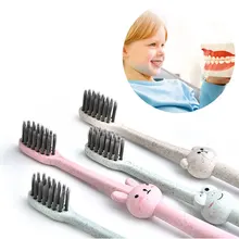 Уход за полостью рта, с рисунком из мультфильма, практичная детская зубная щетка с бамбуковым углем, разлагаемая противоскользящая ручка для путешествий, случайный цвет