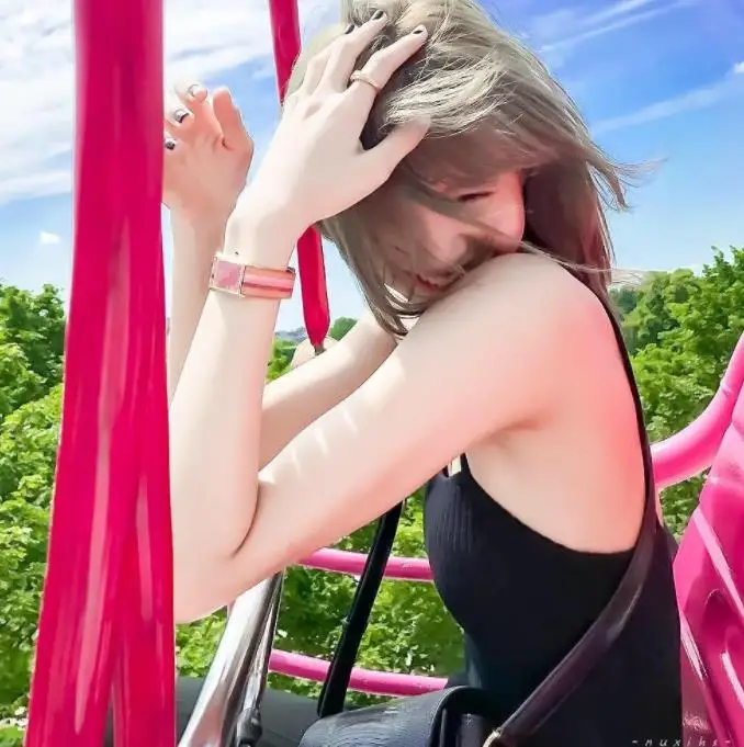 Kpop Blackpink Lisa same Лето Черный Слинг обрезанный Женский Топ короткий тонкий с открытыми плечами обрезанный Топ Женский Уличная Сексуальная верхняя одежда