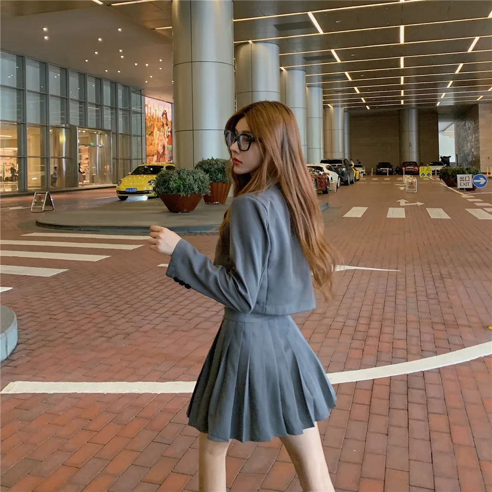 

1140 # Control 5 Photo Shoot Net Price ~ Early Autumn Suit Long-sleeve Suit Short Jacket + Pleated A- line Skirt Two-Piece Set