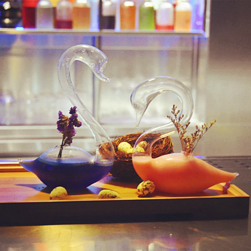 

Swan Cocktail Wine Glass Juice Red Wine Vodka Cold Drink Cup Bar Party Club Glassware Molecule Sootiness Originality Lovers Gift