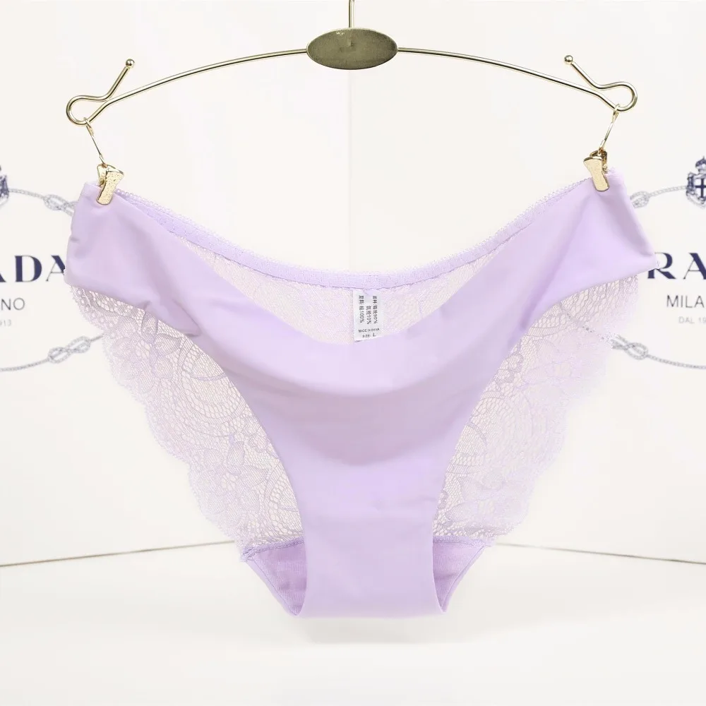 2676110143_1131617449