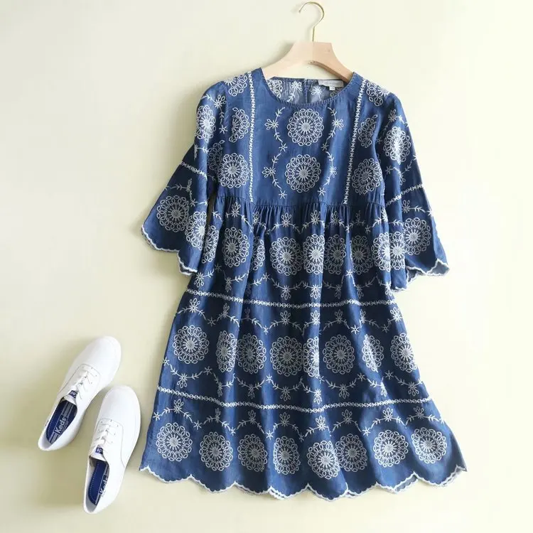 

Free Trade WOMEN'S Dress 2019 Spring And Summer New Products Europe And America Loose-Fit Crew Neck Machine Embroidery Short Sle