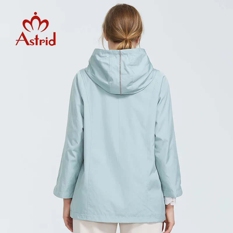 Женский плащ Тренч Astrid весенний небесно голубого цвета большого размера