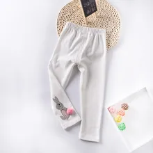 Новые стильные леггинсы для девочек на весну и осень леггинсы с вышитыми пушистыми помпонами и кроликом