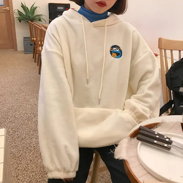 2 цвета Харадзюку худи Топы женские зимние Новые Kawaii Вышитые мультфильм флисовая толстовка негабаритных теплые женские толстовки - Цвет: Бежевый