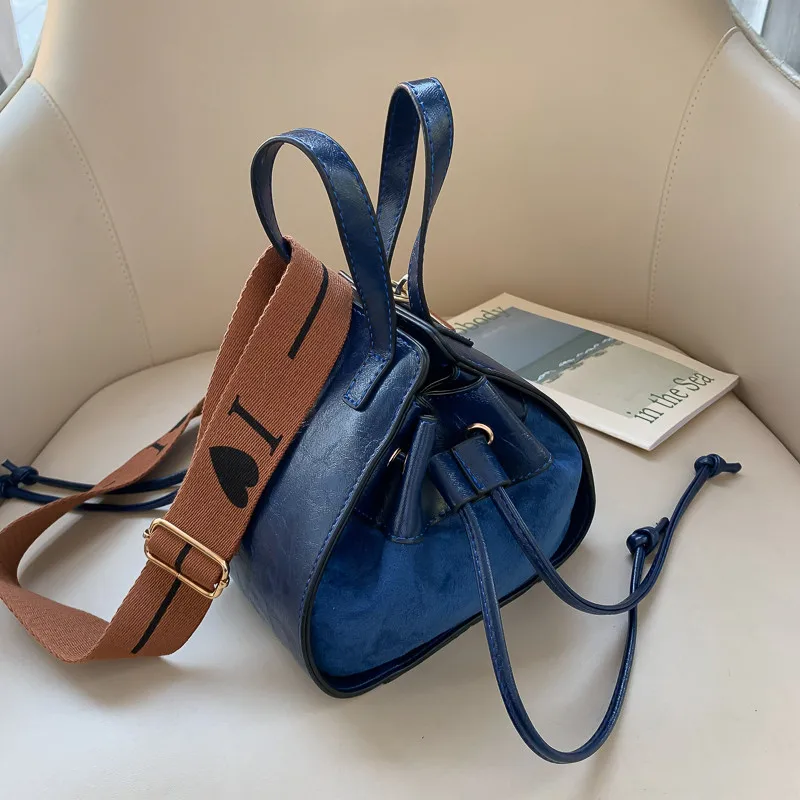 Синий Vintage Matte leather women Bucket bag Letter webbing Crossbody bag for Women's Designer Handbag Ladies Shoulder bags bolsas - Цвет: Синий