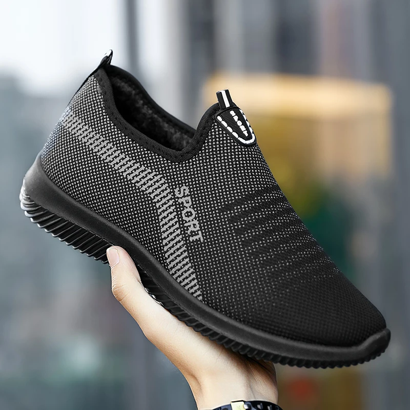 

Cloth shoes men's non slip in autumn and winter dad's mesh shoes soft sole light Plush warm shoes for elderly leisure shoes