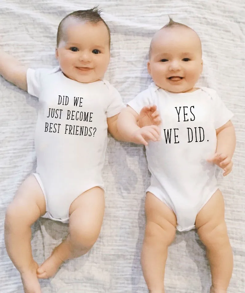 

1pc Did We Just Become Best Friends Yes We Did Newborn Baby Twins Rompers Boys Girls Short Sleeve Jumpsuit Cotton Casual Onesie