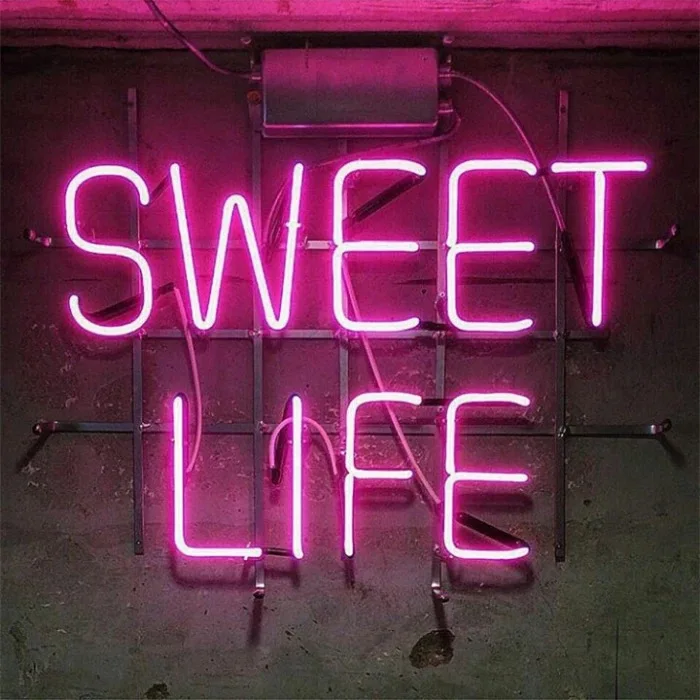 Неоновый светильник SWEET LIFE на заказ неоновый со стеклянной трубкой декоративный